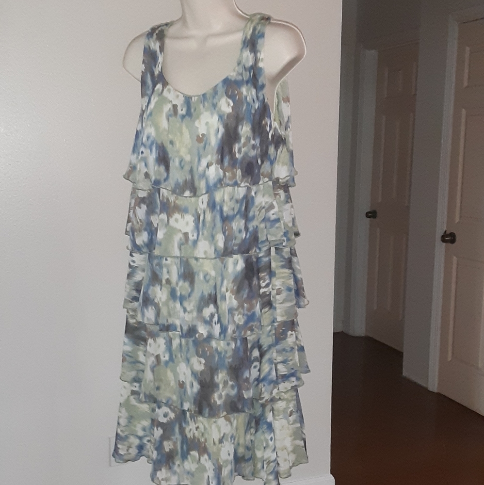 Connected Apparel Layered Chiffon Sleeveless Formal Semi-formal Dress, size 18W